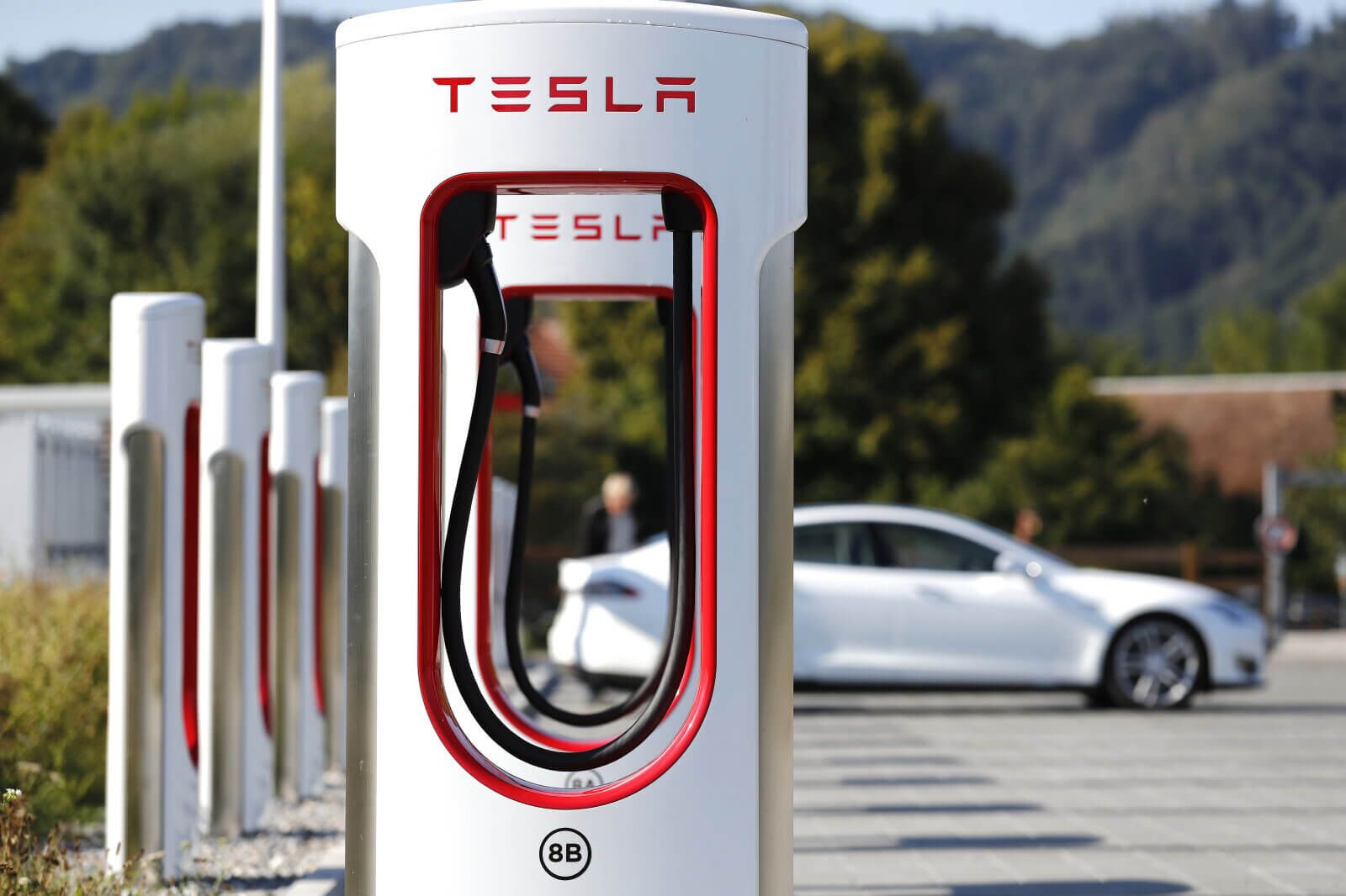 How much does it cost on sale to charge at a tesla supercharger